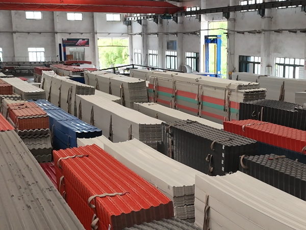 Genteng UPVC: Alternatif Modern dari Tanah Liat Tradisional